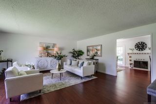 Photo 6: PACIFIC BEACH House for sale : 4 bedrooms : 5320 Westknoll Lane in San Diego