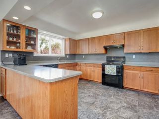 Photo 6: 3516 Plymouth Rd in Oak Bay: OB Henderson Single Family Residence for sale : MLS®# 966422