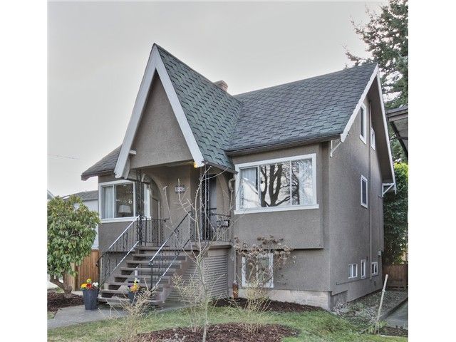 Main Photo: 2880 GRANT Street in Vancouver: Renfrew VE House for sale (Vancouver East)  : MLS®# V1055300