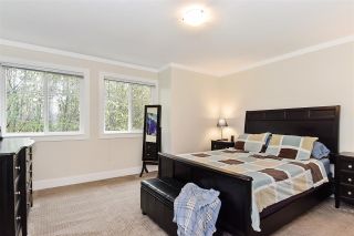 Photo 11: 126 12711 64 Avenue in Surrey: West Newton Townhouse for sale in "Pallette on the Park" : MLS®# R2417889