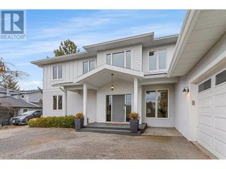 Photo 2: 4715 Parkridge Drive in Kelowna: House for sale : MLS®# 10300825