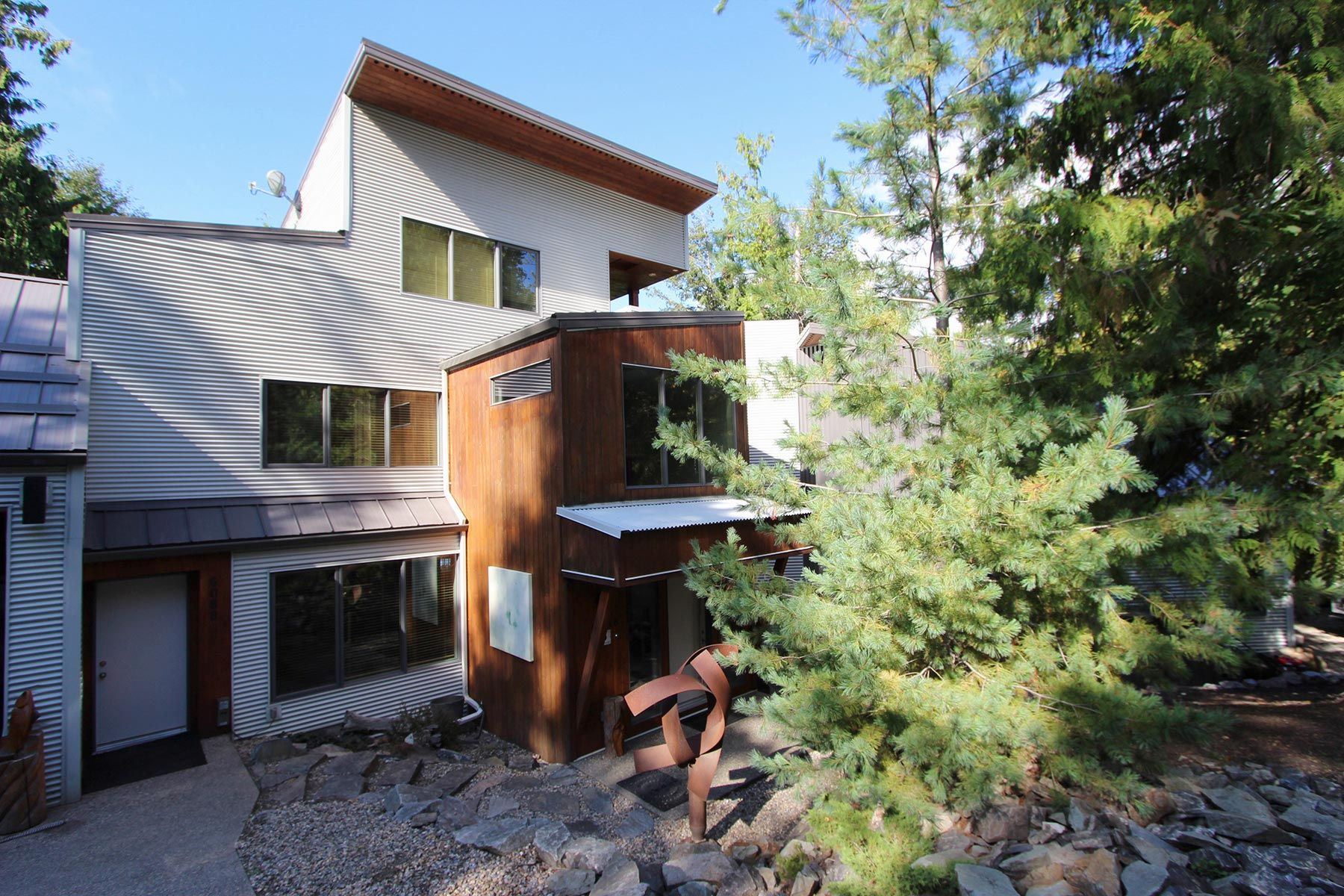 Photo 11: Photos: 6088 Bradshaw Road in Eagle Bay: House for sale : MLS®# 10250540