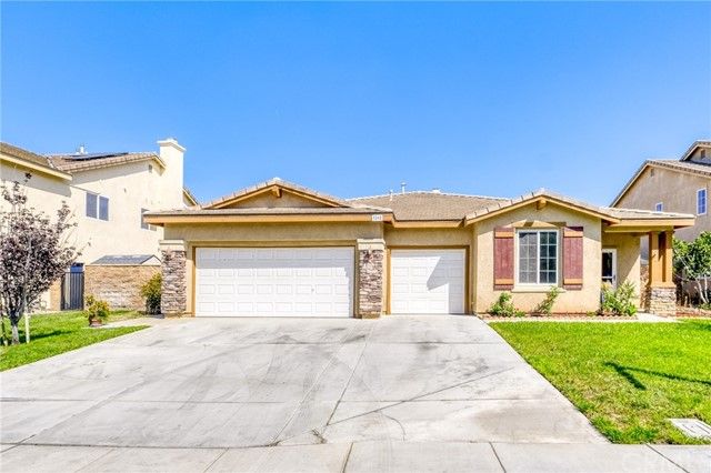 Main Photo: House for sale : 4 bedrooms : 7345 Excelsior Drive in Eastvale