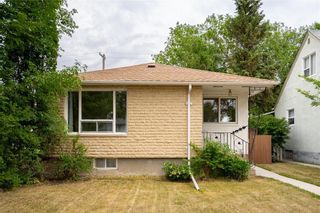 Photo 2: East Elmwood Bungalow: House for sale (Winnipeg) 