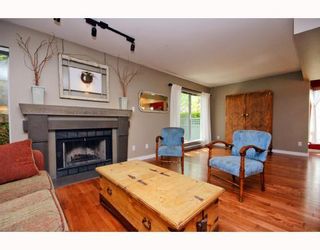 Photo 4: 45 41449 GOVERNMENT Road: Brackendale Townhouse for sale in "Emerald Place" (Squamish)  : MLS®# V725325