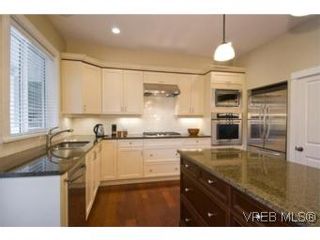 Photo 5: 3 1290 Richardson St in VICTORIA: Vi Fairfield West Row/Townhouse for sale (Victoria)  : MLS®# 490830