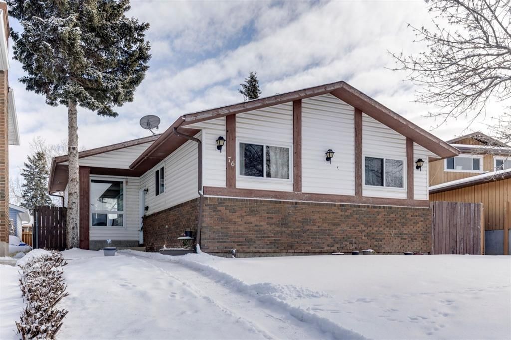 Main Photo: 76 Templewood Road NE in Calgary: Temple Detached for sale : MLS®# A1190228