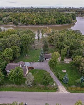 Photo 5: 119 Christie Road in Winnipeg: South St Vital Residential for sale (2M)  : MLS®# 202220253