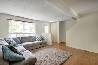 Photo 2: 625 Queensland Place SE in Calgary: Queensland Row/Townhouse for sale : MLS®# A2051134
