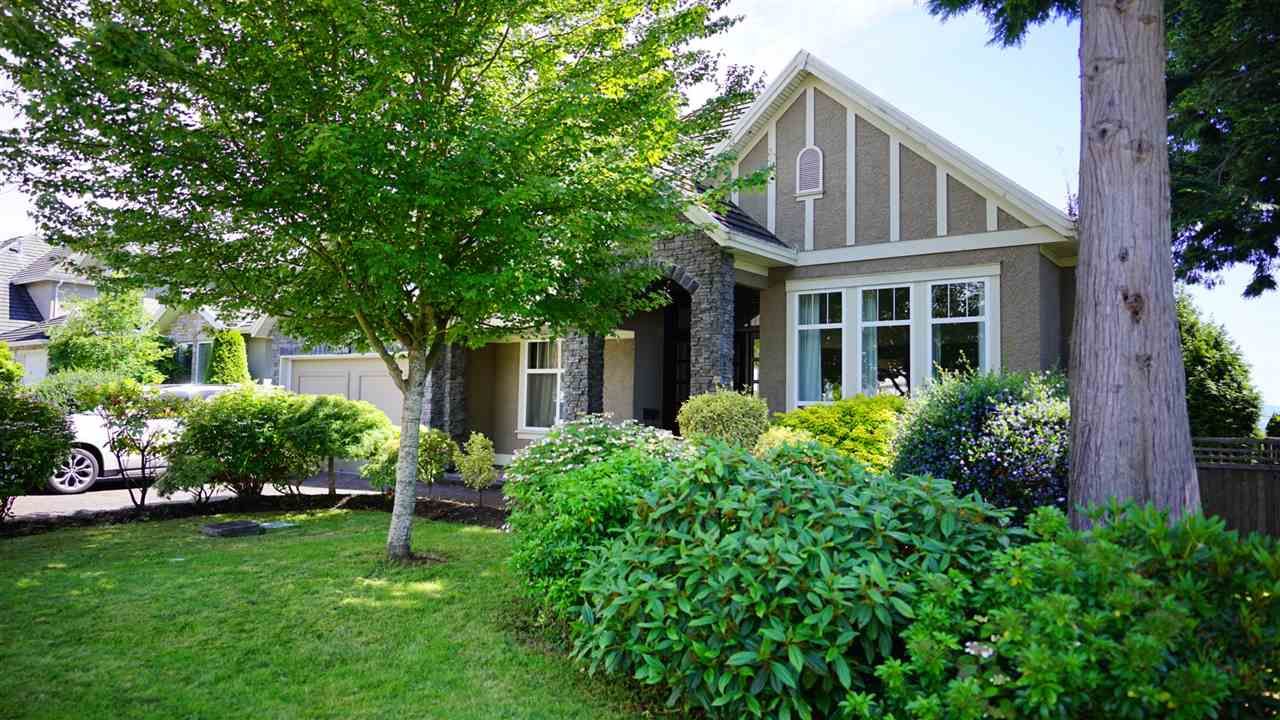 Main Photo: 13546 14 AVENUE in Surrey: Crescent Bch Ocean Pk. House for sale (South Surrey White Rock)  : MLS®# R2472072