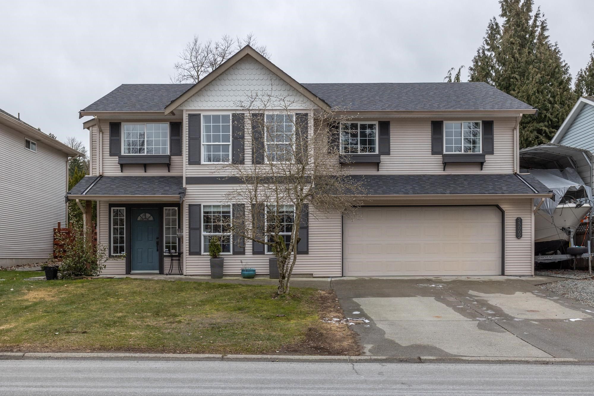 Main Photo: 35002 EXBURY Avenue in Abbotsford: Central Abbotsford House for sale in "Bateman Area" : MLS®# R2658658