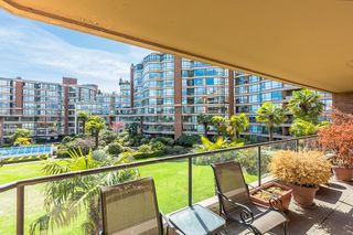 Photo 16: 310 1450 PENNYFARTHING Drive in Vancouver: False Creek Condo for sale in "HARBOUR COVE" (Vancouver West)  : MLS®# R2770740