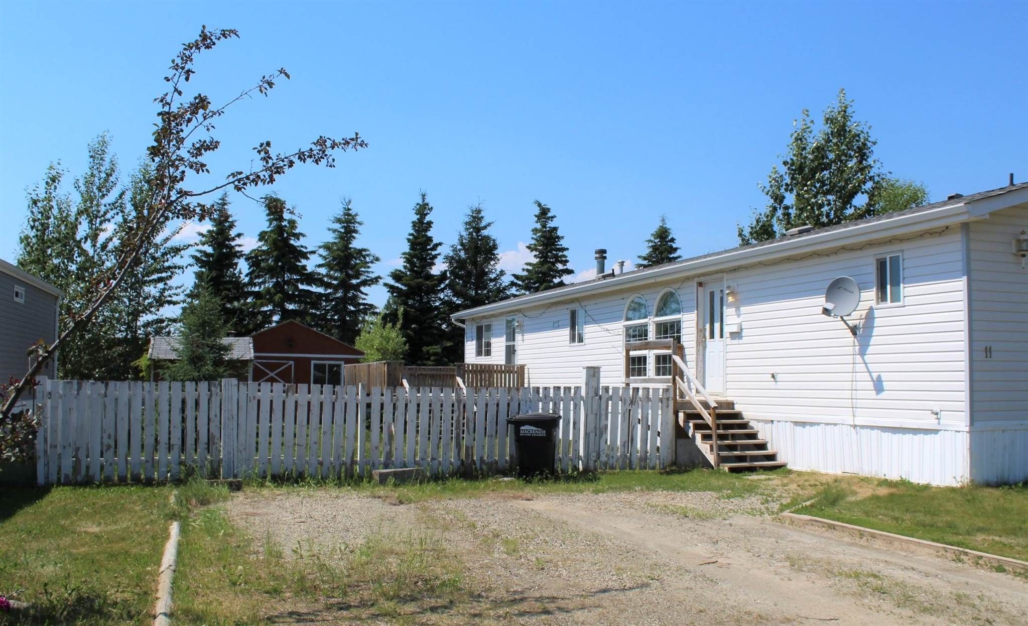 Main Photo: 11 BIJOUX Drive in Mackenzie: Mackenzie -Town Manufactured Home for sale (Mackenzie (Zone 69))  : MLS®# R2598017