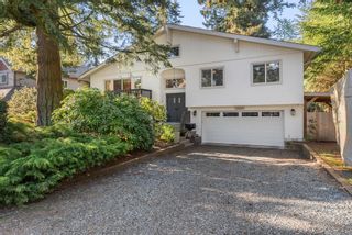Photo 1: 20269 42 Avenue in Langley: Brookswood Langley House for sale : MLS®# R2879030
