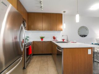 Photo 10: 308 2321 SCOTIA Street in Vancouver: Mount Pleasant VE Condo for sale in "THE SOCIAL" (Vancouver East)  : MLS®# R2237840