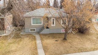 Photo 3: 623 18 Avenue NE in Calgary: Winston Heights/Mountview Detached for sale : MLS®# A2040149