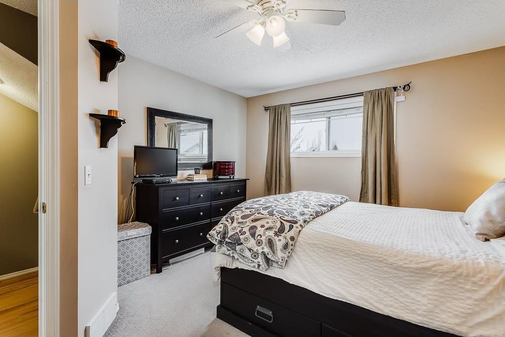 Photo 18: Photos: 137 MILLVIEW Square SW in Calgary: Millrise House for sale : MLS®# C4145951