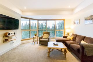 Photo 2: 406 4557 BLACKCOMB Way in Whistler: Benchlands Condo for sale in "LE CHAMOIS" : MLS®# R2424119