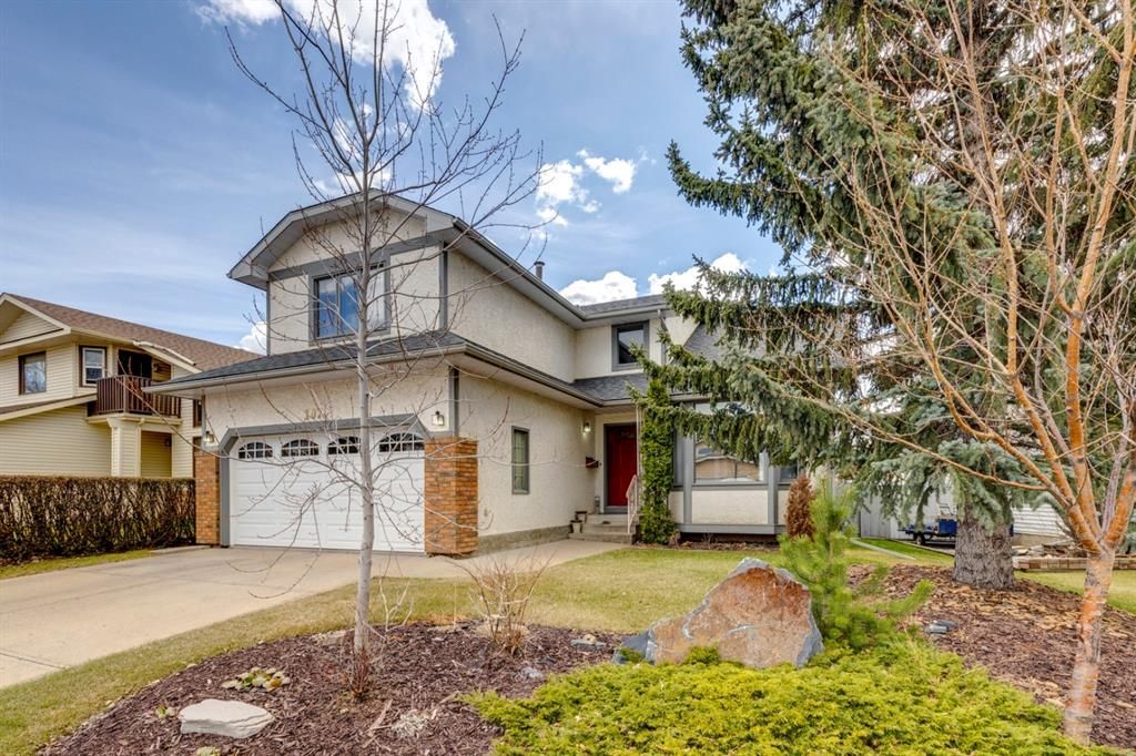 Main Photo: 107 Wood Valley Drive SW in Calgary: Woodbine Detached for sale : MLS®# A1214982