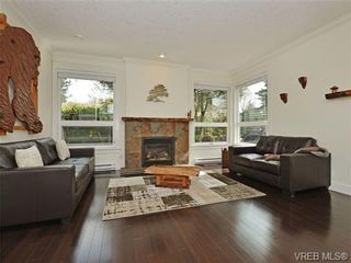 Photo 2: 5A 7250 West Saanich Rd in BRENTWOOD BAY: CS Brentwood Bay Row/Townhouse for sale (Central Saanich)  : MLS®# 697411