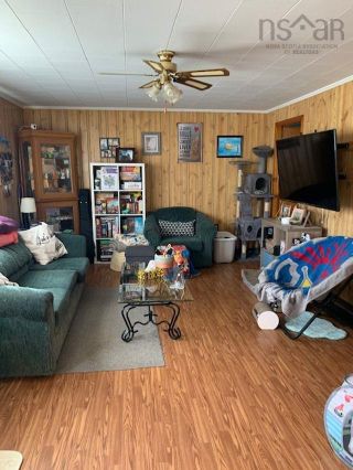 Photo 9: 2811 Main Street in Clark's Harbour: 407-Shelburne County Residential for sale (South Shore)  : MLS®# 202211756