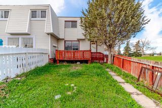 Photo 12: 3928 29A Avenue SE in Calgary: Dover Row/Townhouse for sale : MLS®# A2126446
