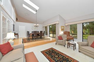 Photo 10: 4589 Quailwood Close in Saanich: SE Broadmead House for sale (Saanich East)  : MLS®# 959796