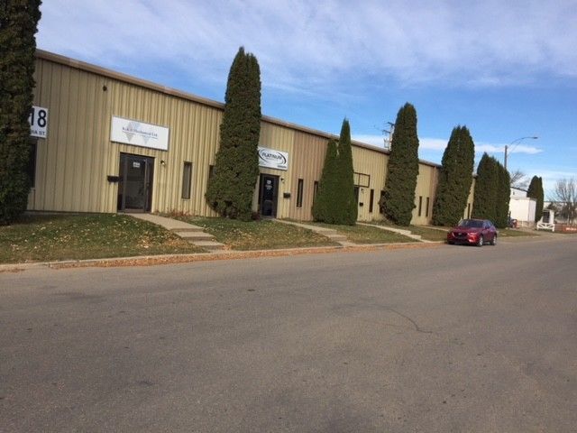 Main Photo: 818 Cynthia Street East in Saskatoon: Airport Industrial Commercial for sale