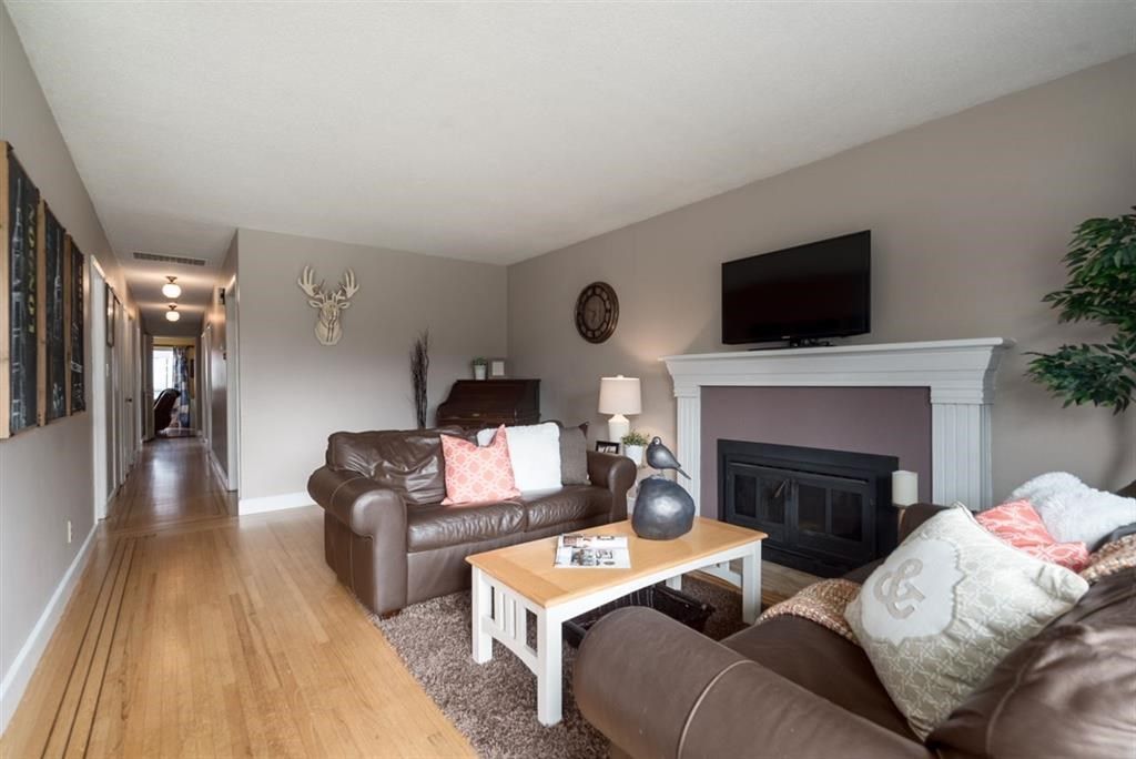 Photo 9: Photos: 836 E 11TH Street in North Vancouver: Boulevard House for sale : MLS®# R2306169