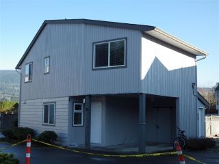 Photo 1: 20 5761 WHARF Avenue in Sechelt: Sechelt District 1/2 Duplex for sale (Sunshine Coast)  : MLS®# R2227749