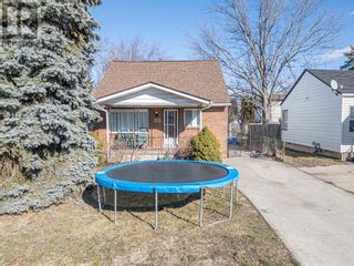 Photo 1: 1164 JOSEPHINE in Windsor: House for sale : MLS®# 23021120