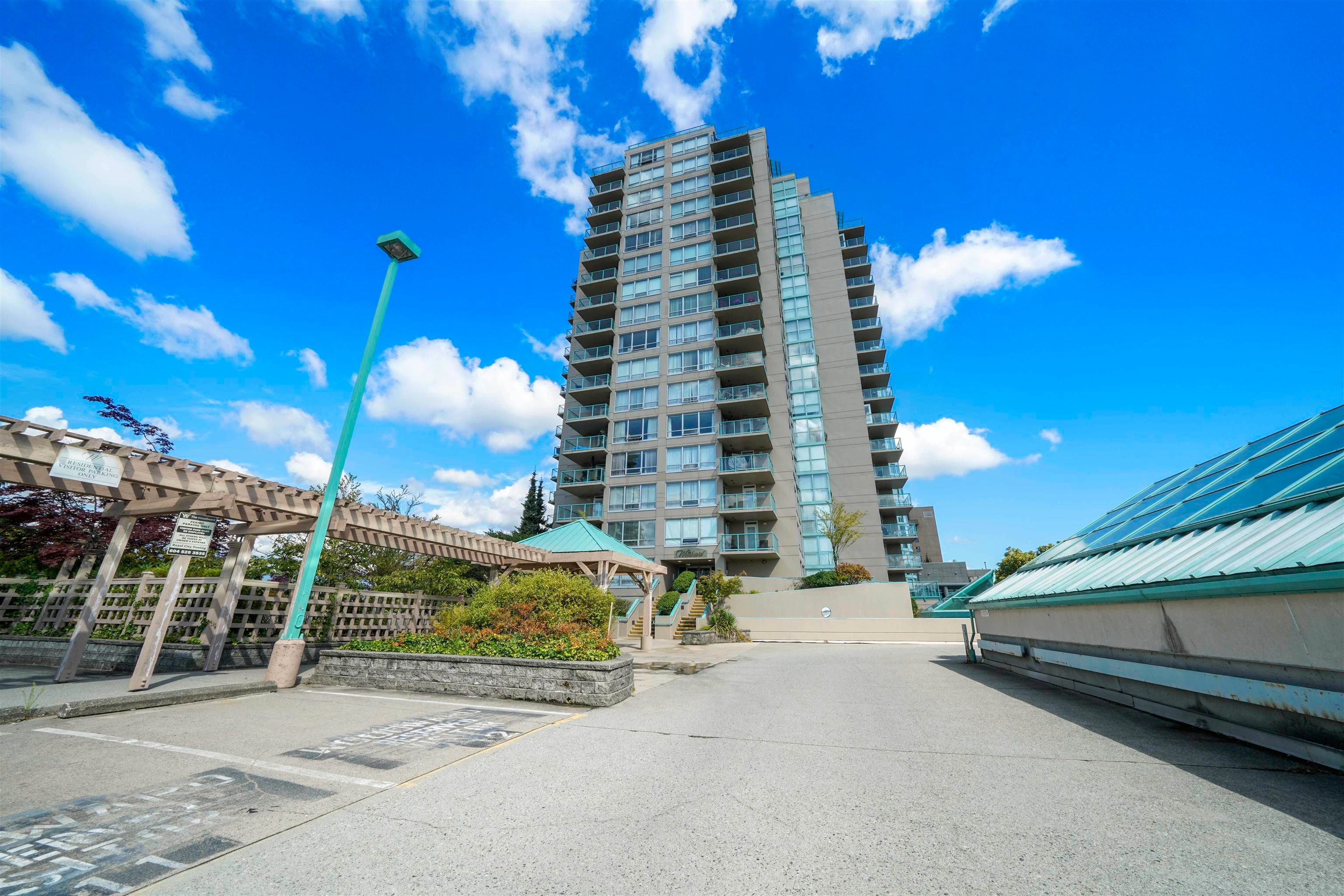 Main Photo: 1301 612 SIXTH Street in New Westminster: Uptown NW Condo for sale : MLS®# R2721484