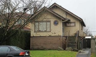 Photo 1: 2052 E 49TH Avenue in Vancouver: Killarney VE House for sale (Vancouver East)  : MLS®# R2137182