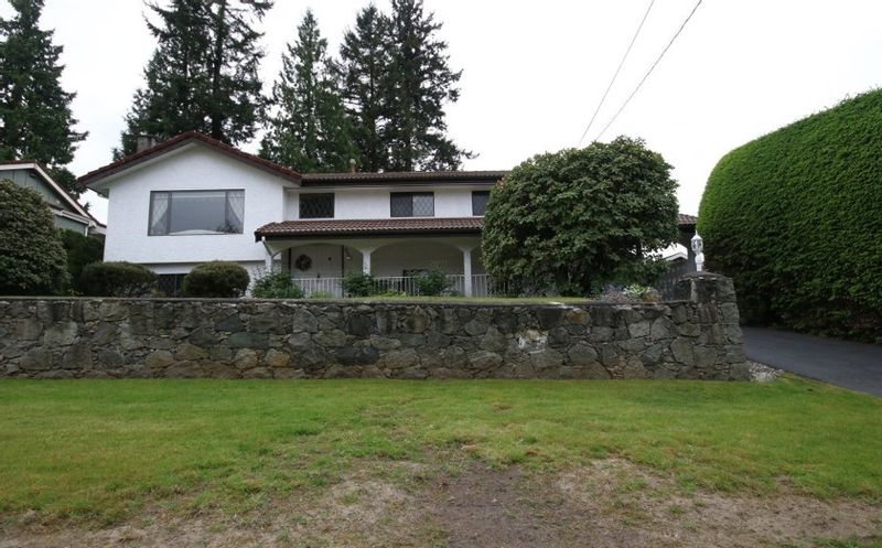 FEATURED LISTING: 890 RUNNYMEDE Avenue Coquitlam