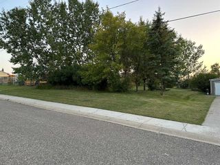 Photo 1: 841 1 Street E: Cardston Residential Land for sale : MLS®# A2076613