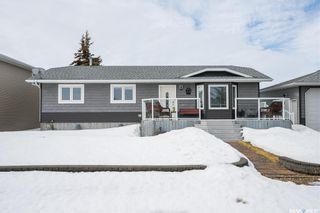 Photo 1: 415 2nd Avenue North in Meota: Residential for sale : MLS®# SK925400