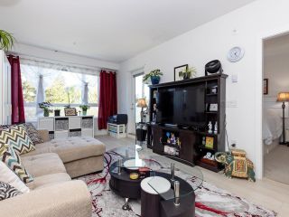 Photo 1: 414 10581 140 Street in Surrey: Whalley Condo for sale in "HQ-THRIVE" (North Surrey)  : MLS®# R2824889