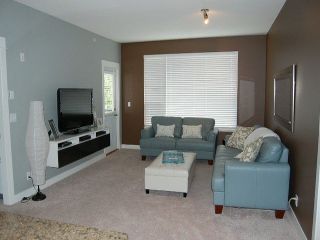 Photo 5: 412 2990 BOULDER Street in Abbotsford: Abbotsford West Condo for sale in "Westwood" : MLS®# F1431187