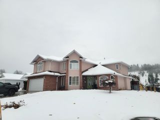 Photo 1: 894 ROLPH Street in Quesnel: Quesnel - Town House for sale : MLS®# R2739992