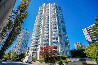 Photo 1: 403 719 PRINCESS Street in New Westminster: Uptown NW Condo for sale in "Stirling Place" : MLS®# R2492631