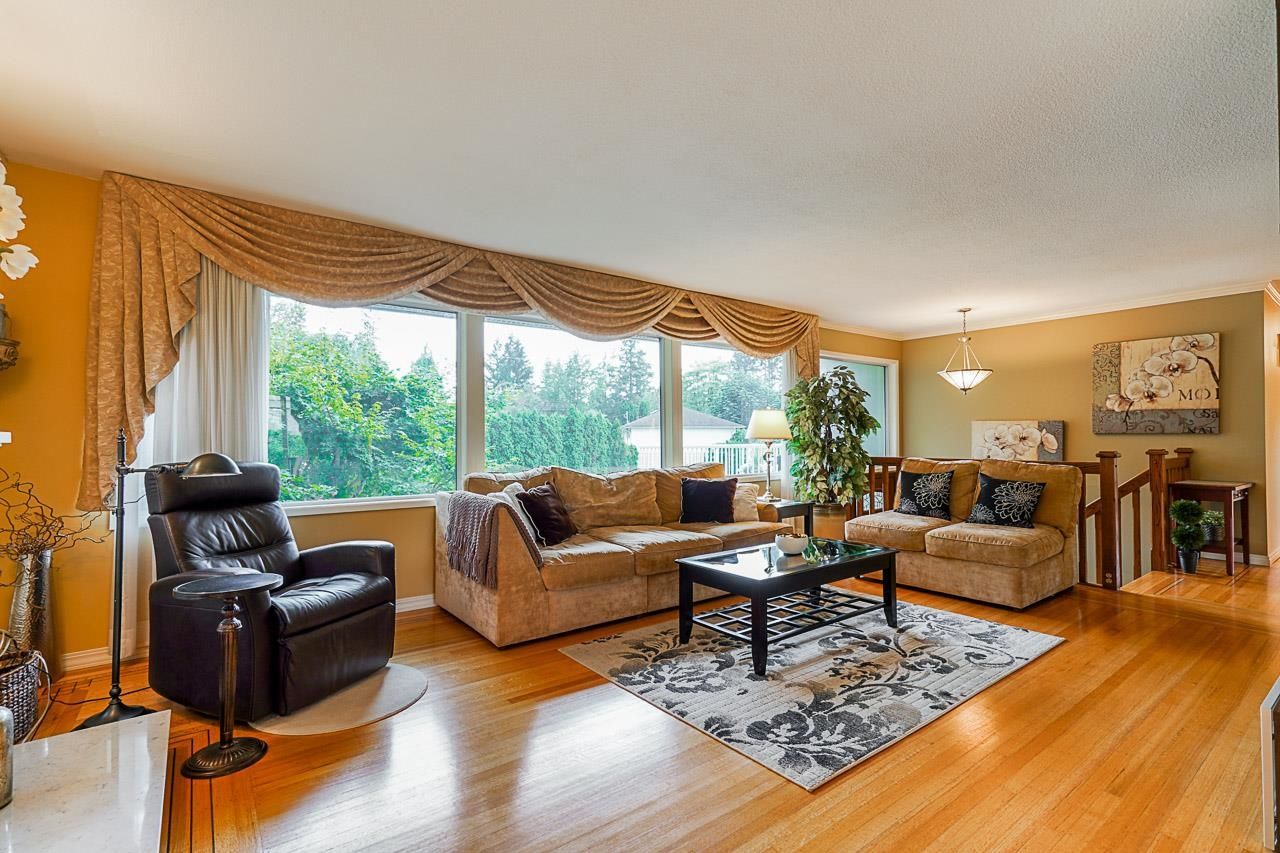 Photo 5: Photos: 7587 KRAFT PLACE in Burnaby: Government Road House for sale (Burnaby North)  : MLS®# R2614899