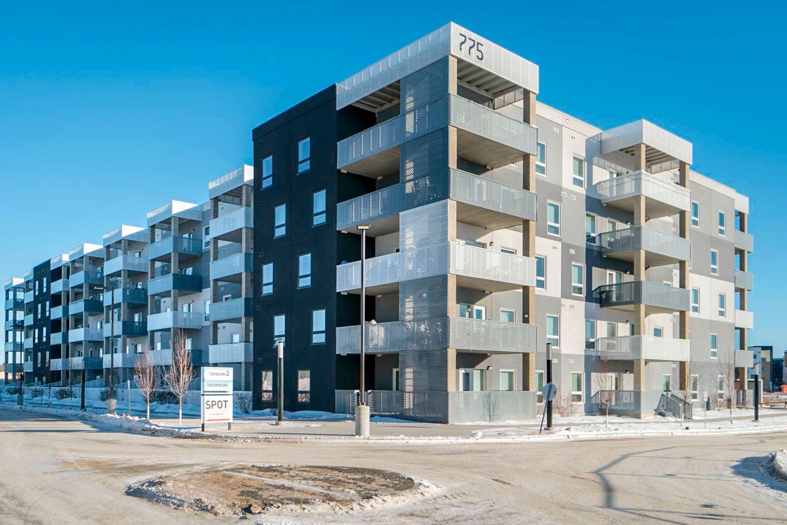 Main Photo: 109 775 Sterling Lyon Parkway in Winnipeg: Tuxedo Condominium for sale (1E)  : MLS®# 1800903
