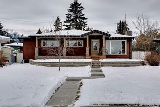 Photo 1: 4 Glenwood Crescent SW in Calgary: Glendale Detached for sale : MLS®# A2015034