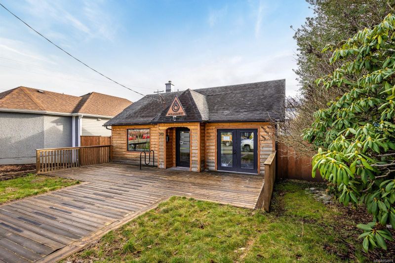 FEATURED LISTING: 512 5th St Courtenay