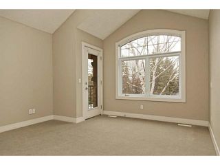 Photo 10: 2522 1 Avenue NW in CALGARY: West Hillhurst Residential Attached for sale (Calgary)  : MLS®# C3621577