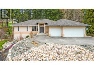 Photo 1: 2599 Golf View Crescent in Blind Bay: House for sale : MLS®# 10309421