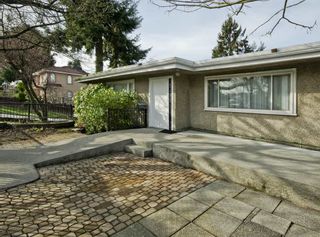 Photo 4: 5495 FLEMING Street in Vancouver: Knight House for sale (Vancouver East)  : MLS®# R2045915