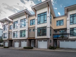 Photo 2: 73 9989 E BARNSTON Drive in Surrey: Fraser Heights Townhouse for sale (North Surrey)  : MLS®# R2734029