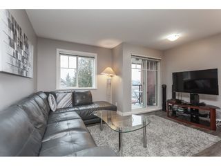 Photo 4: 301 19730 56 Avenue in Langley: Langley City Condo for sale in "MADISON PLACE" : MLS®# R2430296