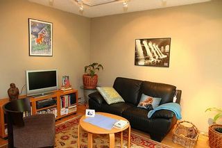 Photo 2: 307 1050 BROUGHTON Street in Vancouver: West End VW Condo for sale in "TIFFANY COURT" (Vancouver West)  : MLS®# V894295